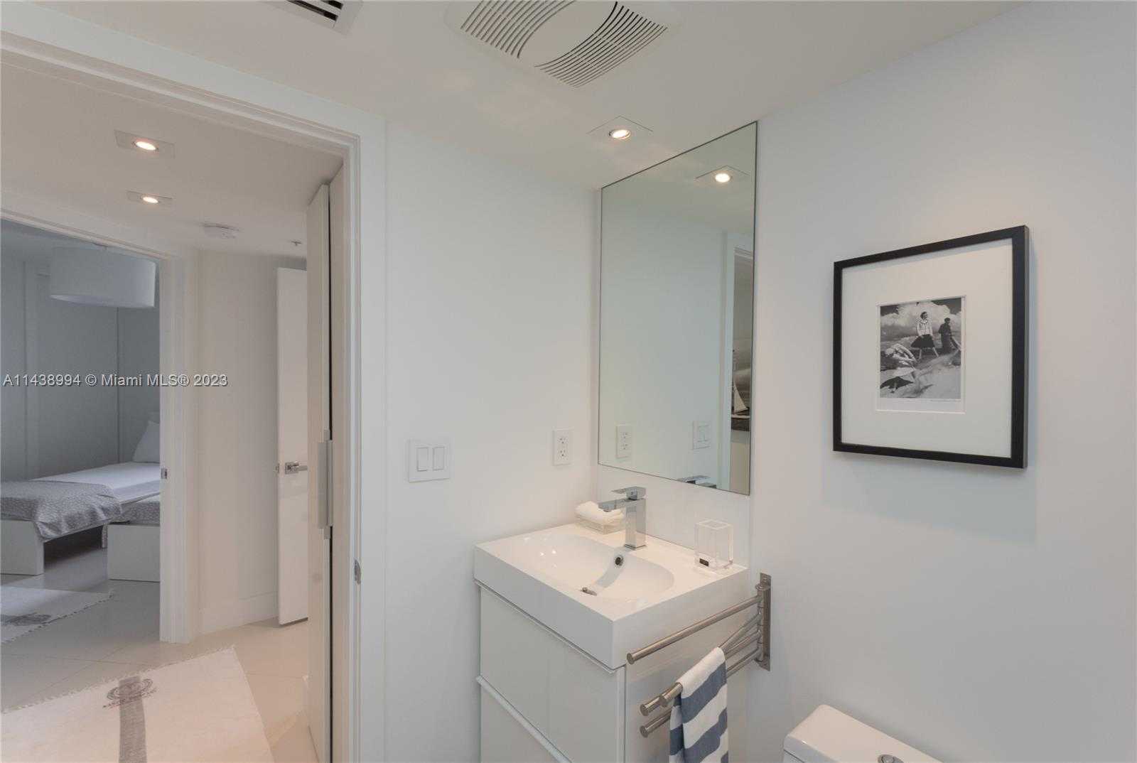 Small Image of 6301 COLLINS AVE #3006, Miami Beach Number 19