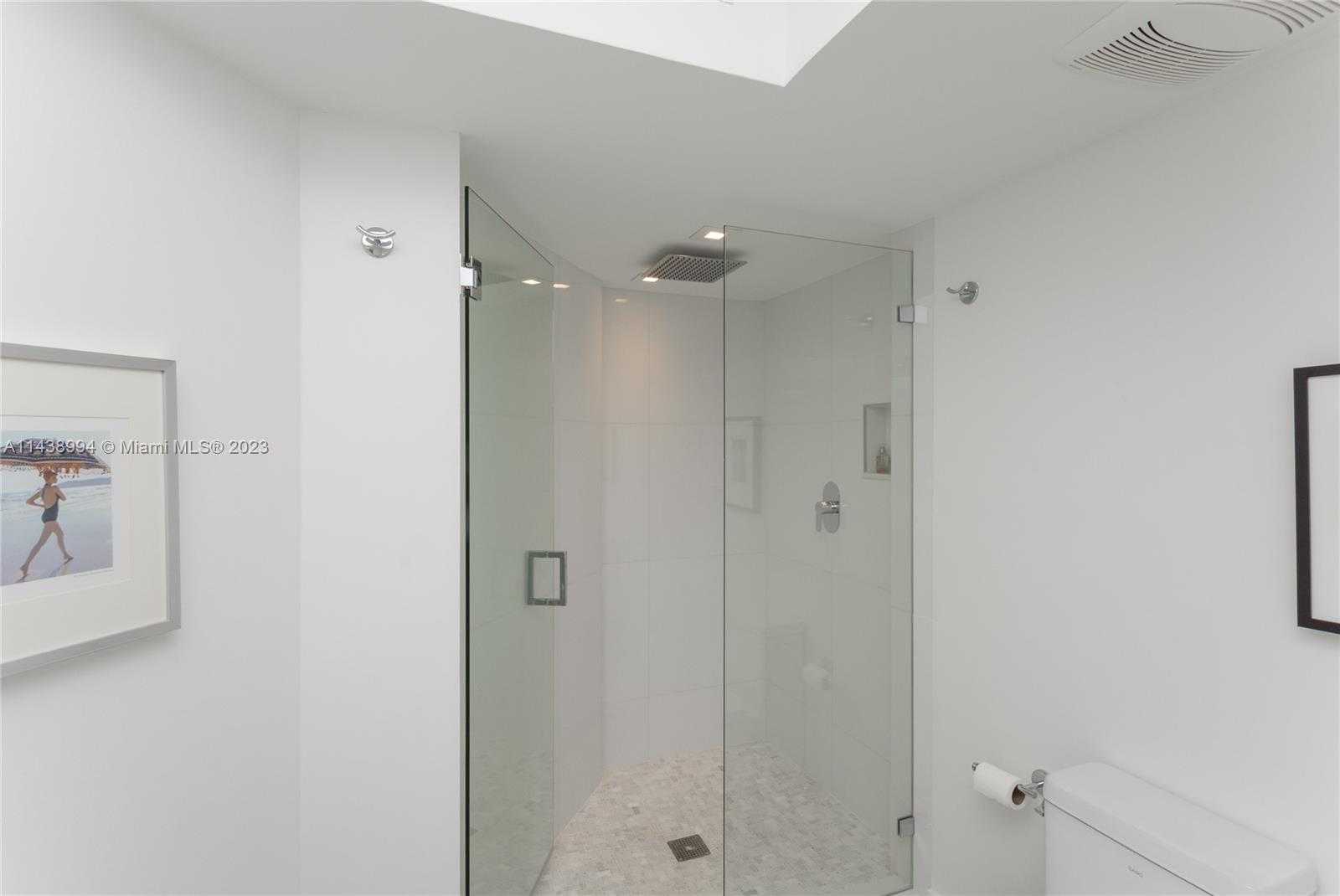 Small Image of 6301 COLLINS AVE #3006, Miami Beach Number 21