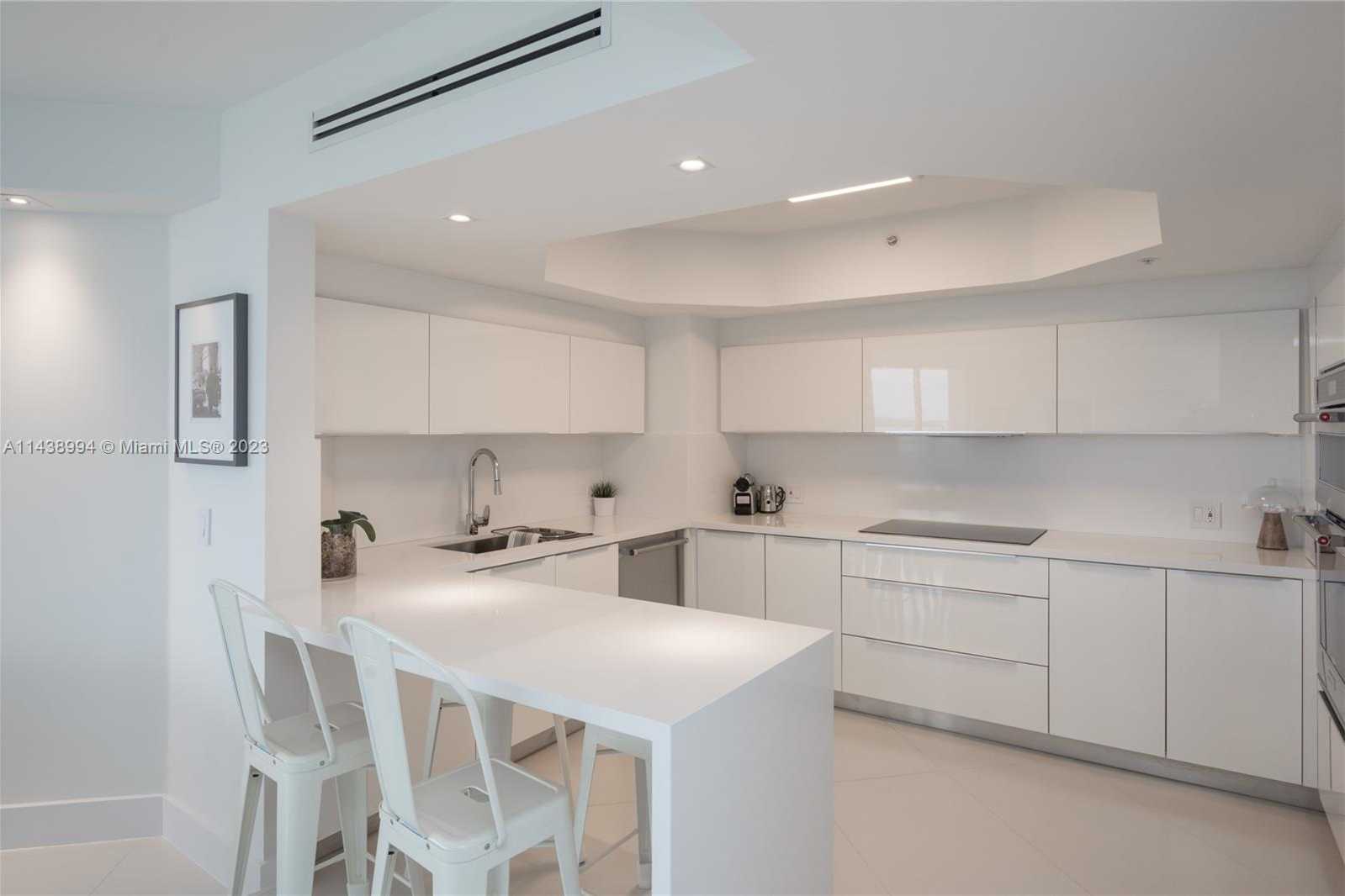 Small Image of 6301 COLLINS AVE #3006, Miami Beach Number 5