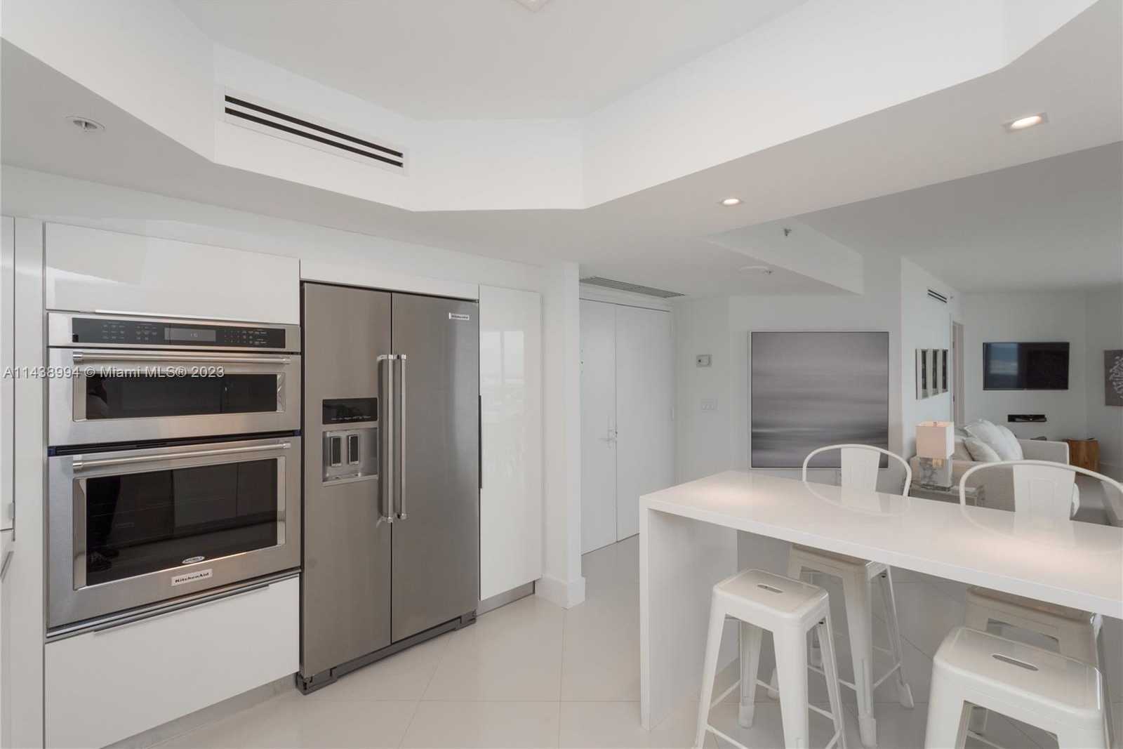 Small Image of 6301 COLLINS AVE #3006, Miami Beach Number 7