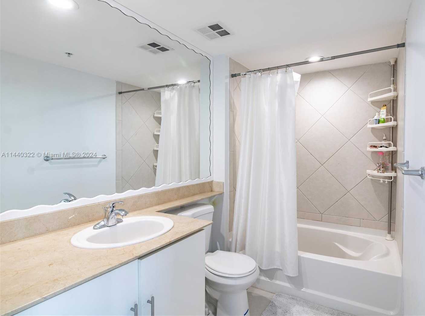 Small Image of 335 SOUTH BISCAYNE BLVD #3900, Miami Number 15