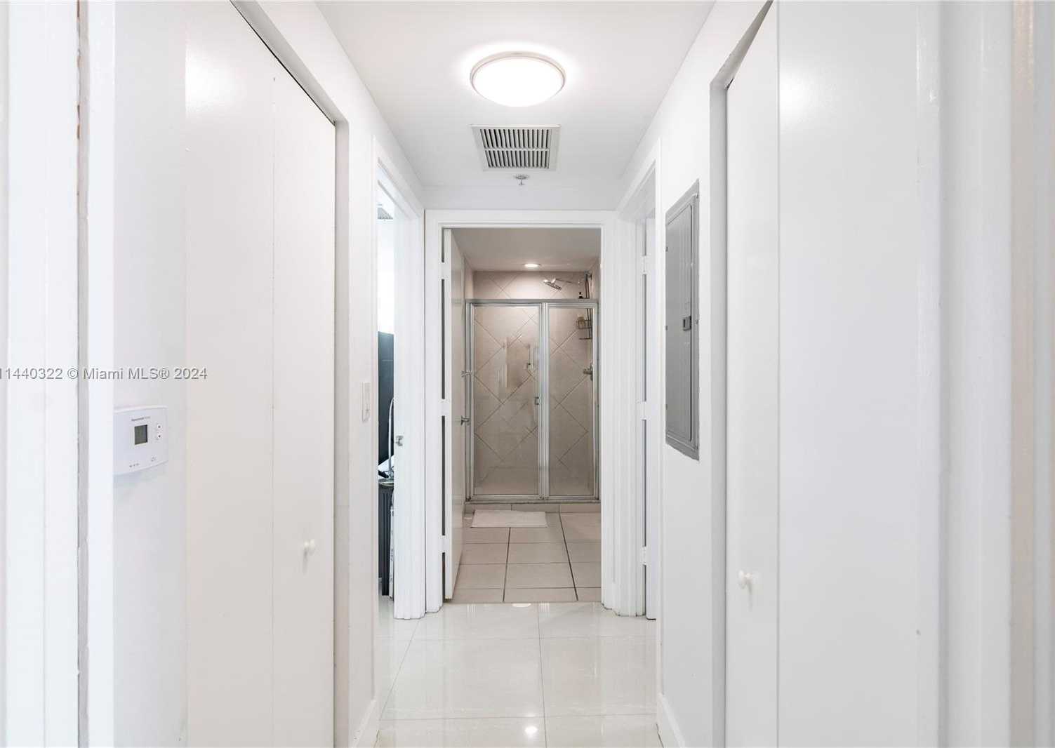 Small Image of 335 SOUTH BISCAYNE BLVD #3900, Miami Number 21