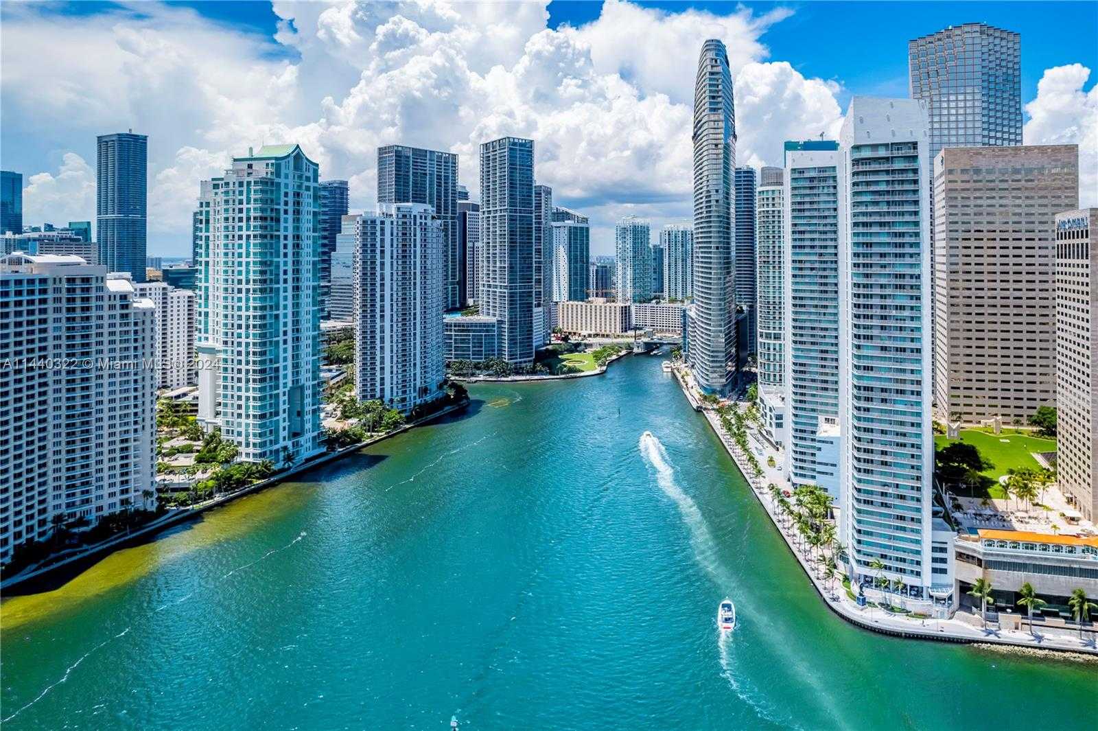 Small Image of 335 SOUTH BISCAYNE BLVD #3900, Miami Number 22