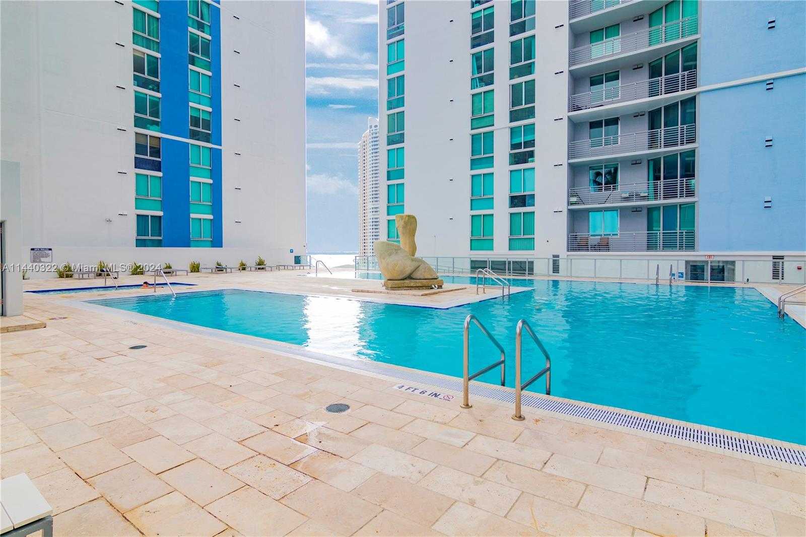Small Image of 335 SOUTH BISCAYNE BLVD #3900, Miami Number 27