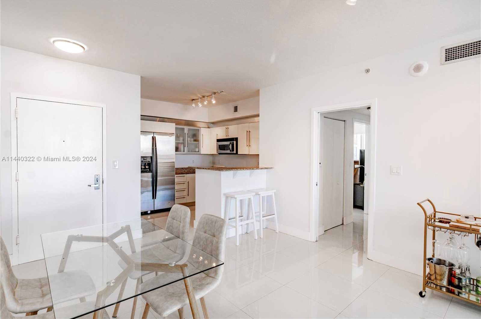 Small Image of 335 SOUTH BISCAYNE BLVD #3900, Miami Number 8
