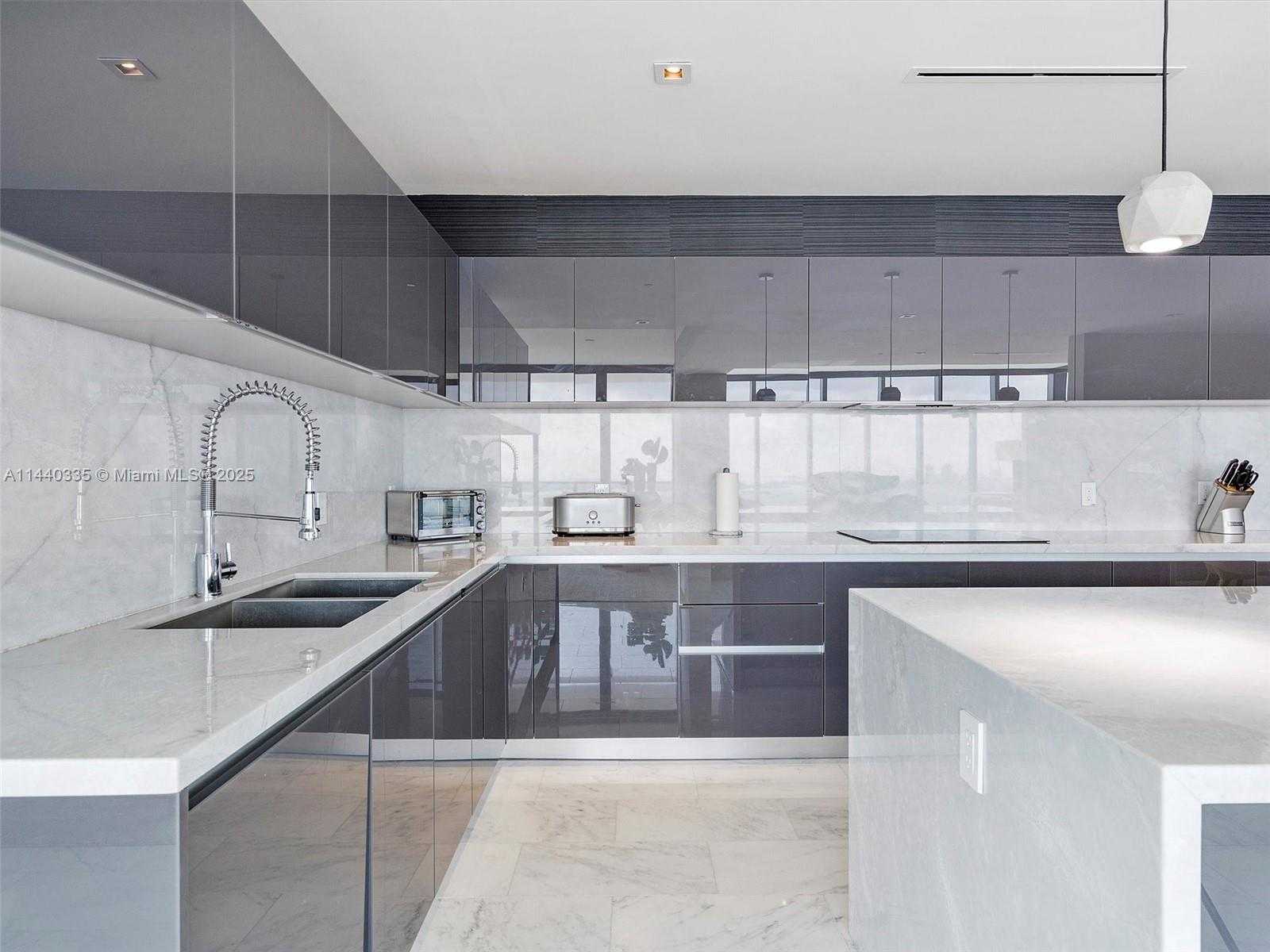 Small Image of 1451 BRICKELL AVE #2901, Miami Number 16