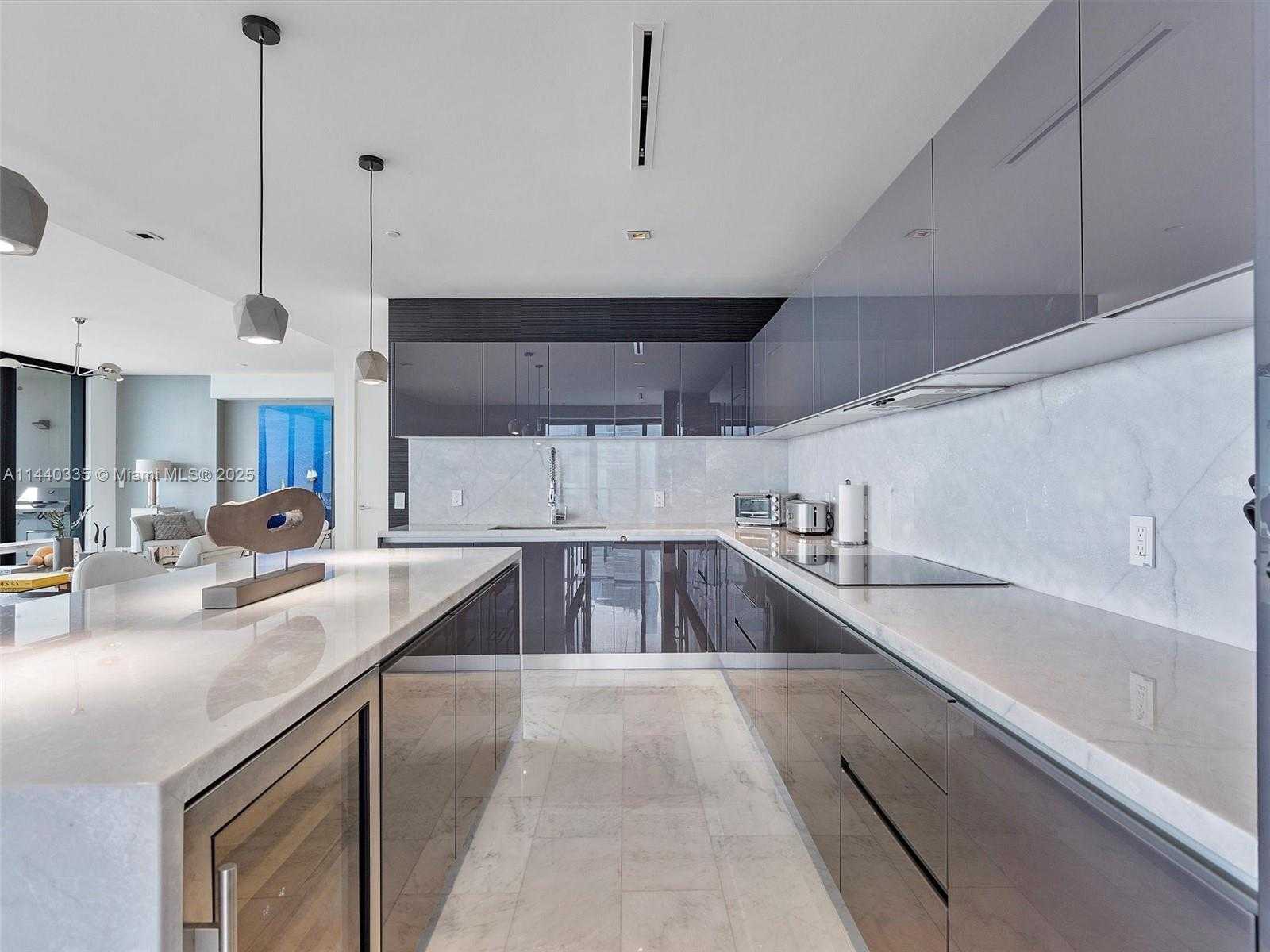 Small Image of 1451 BRICKELL AVE #2901, Miami Number 18