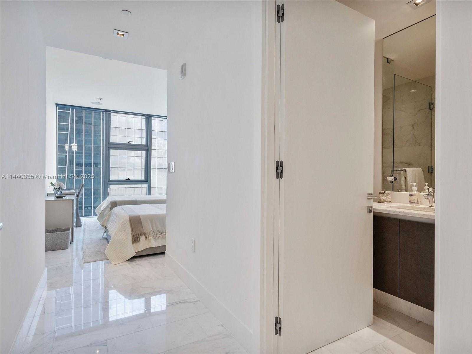 Small Image of 1451 BRICKELL AVE #2901, Miami Number 23