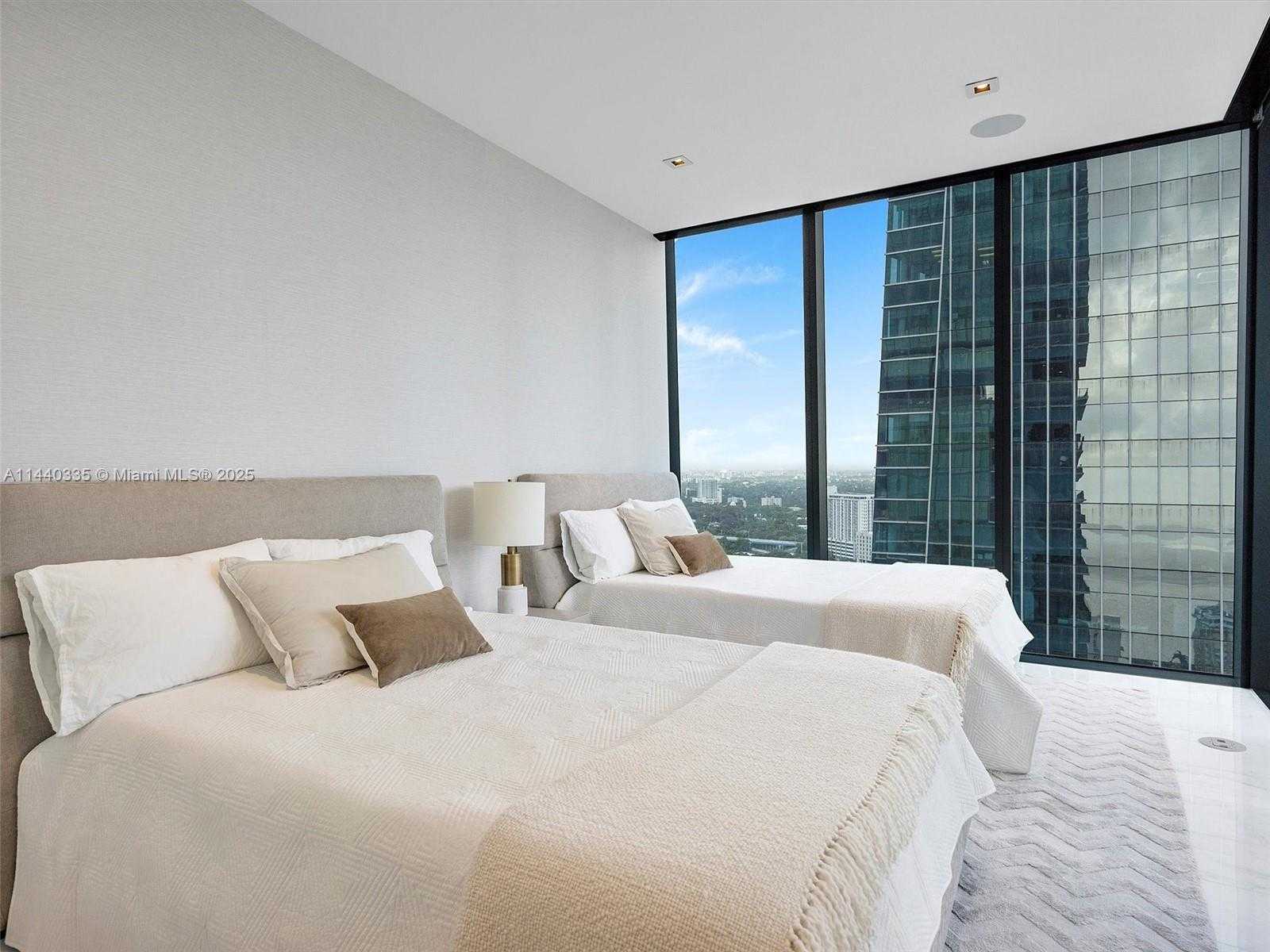 Small Image of 1451 BRICKELL AVE #2901, Miami Number 24