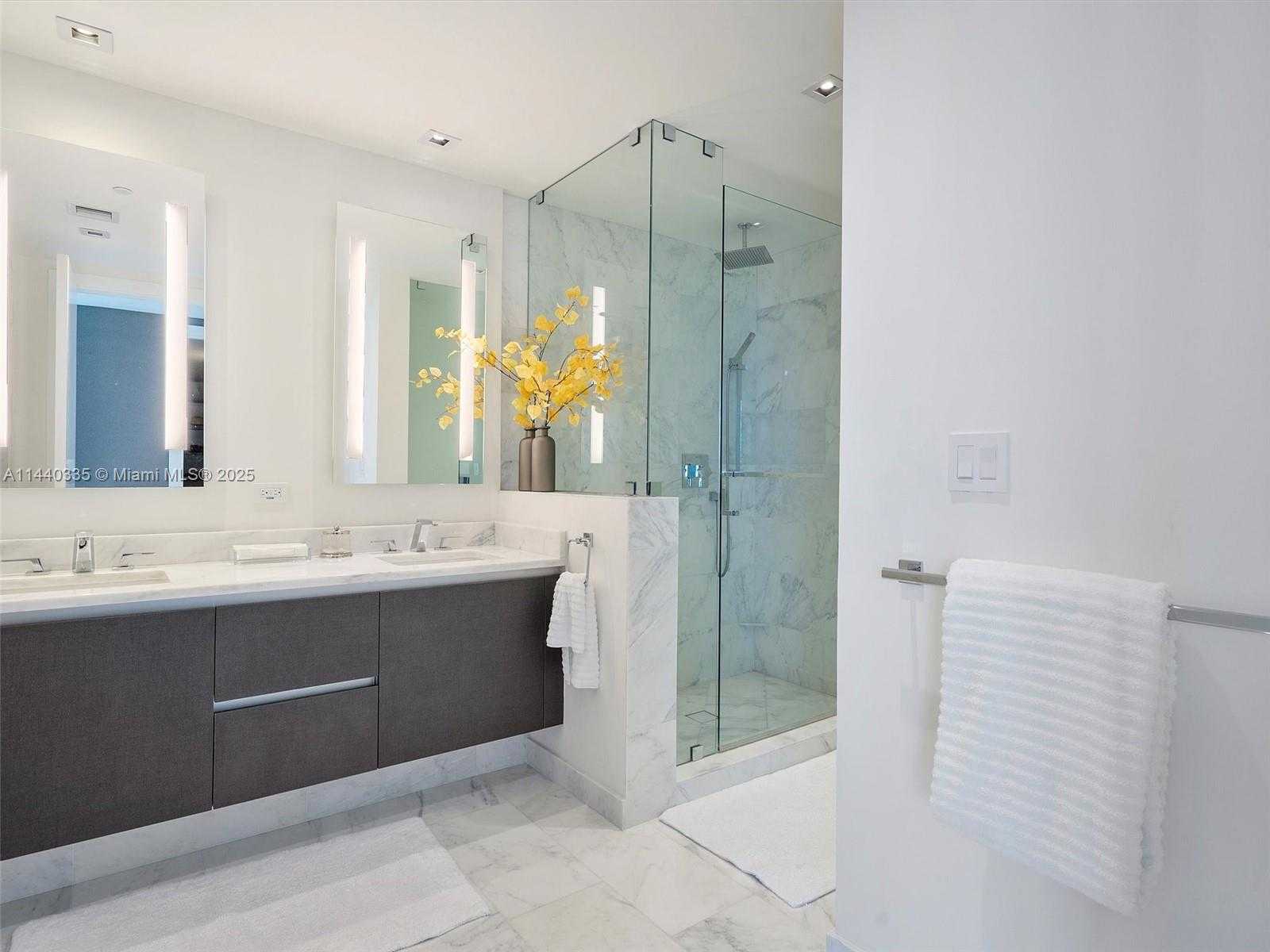 Small Image of 1451 BRICKELL AVE #2901, Miami Number 33