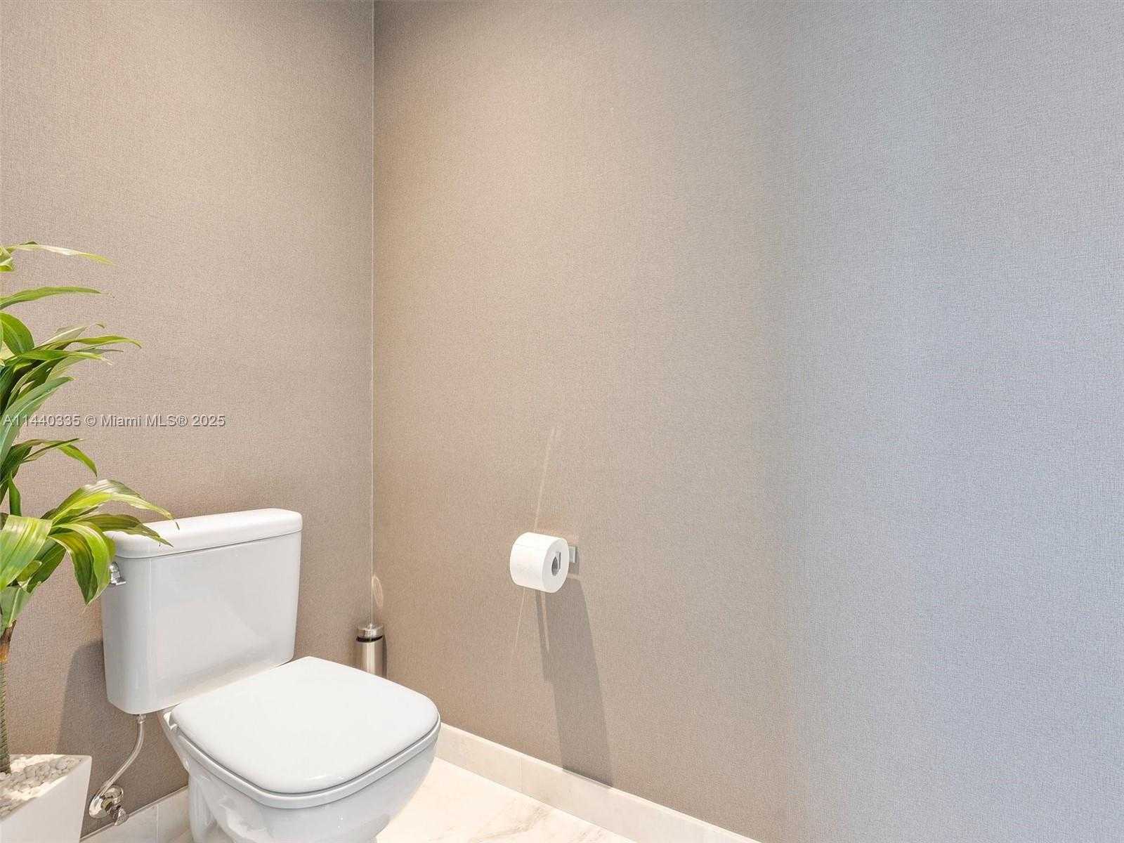 Small Image of 1451 BRICKELL AVE #2901, Miami Number 45