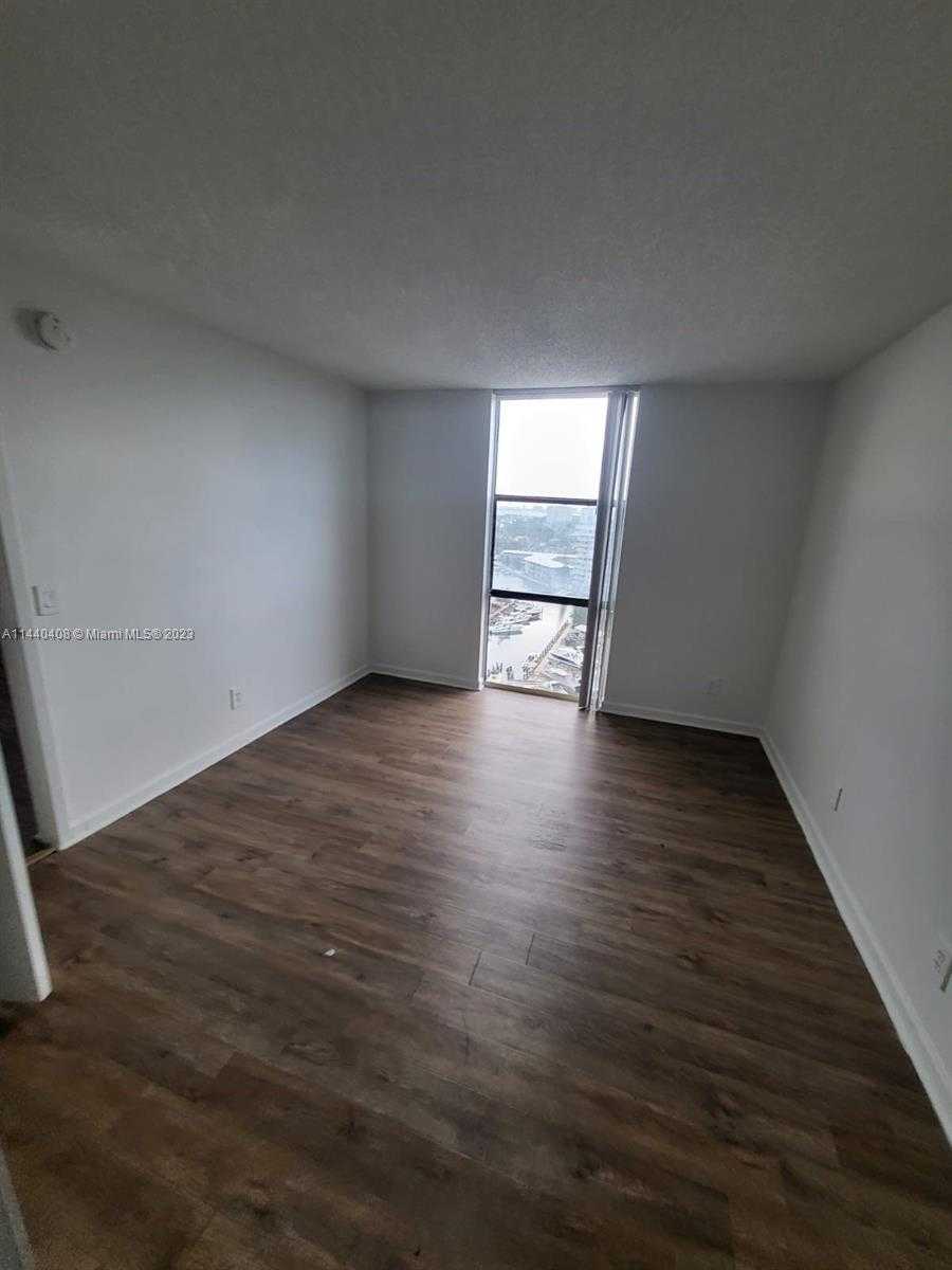 Small Image of 13499 BISCAYNE BLVD #1408, North Miami Number 17
