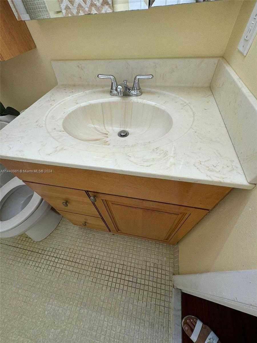 Small Image of 221 KENT M #221, West Palm Beach Number 14