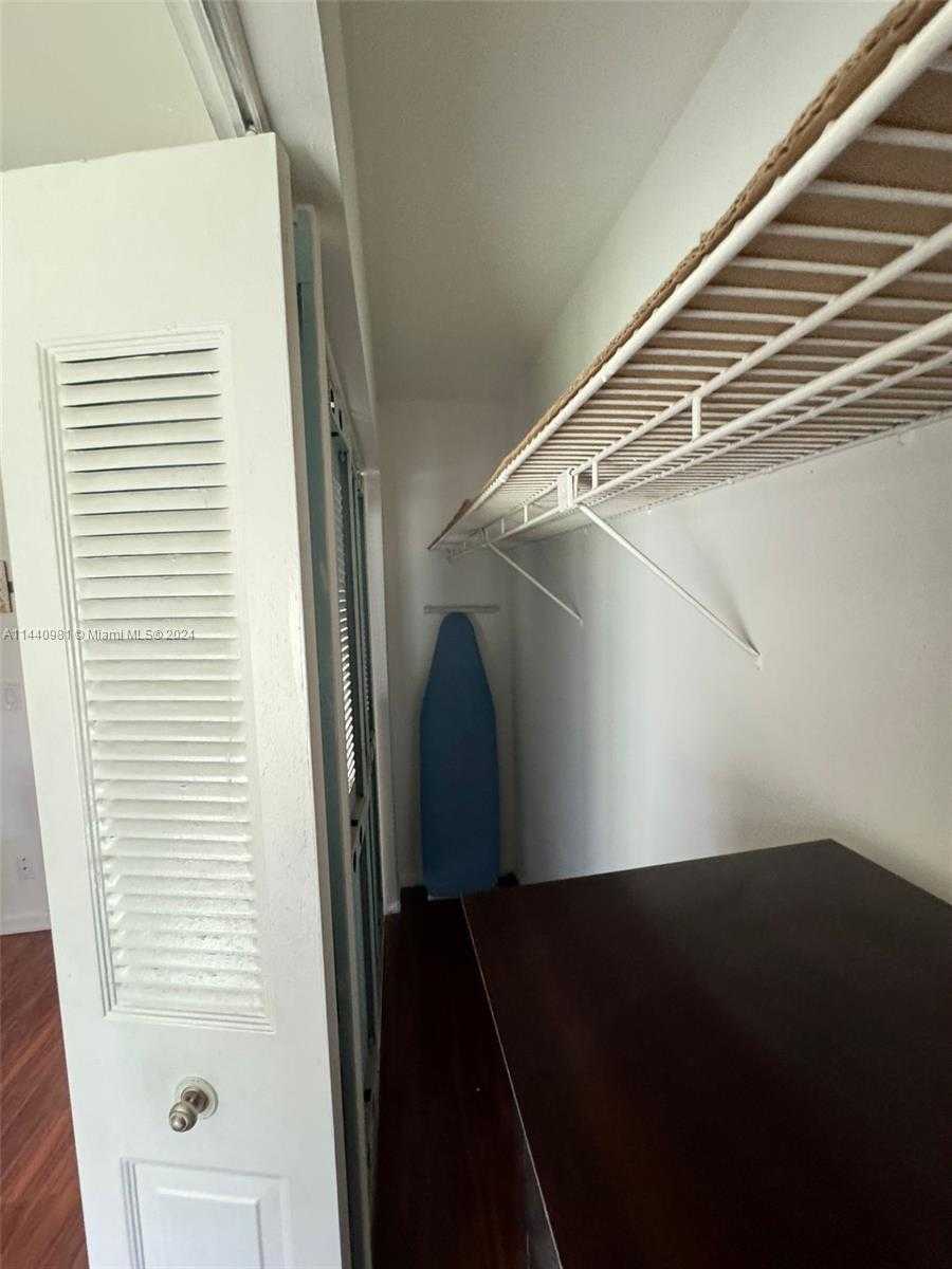 Small Image of 221 KENT M #221, West Palm Beach Number 8