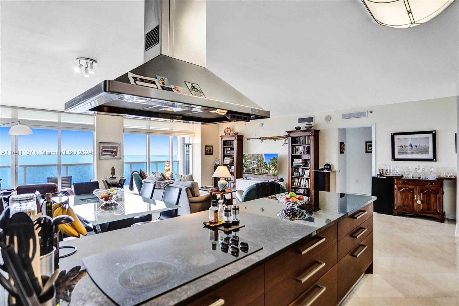 Small Image of 1850 SOUTH OCEAN DR #3301, Hallandale Beach Number 10