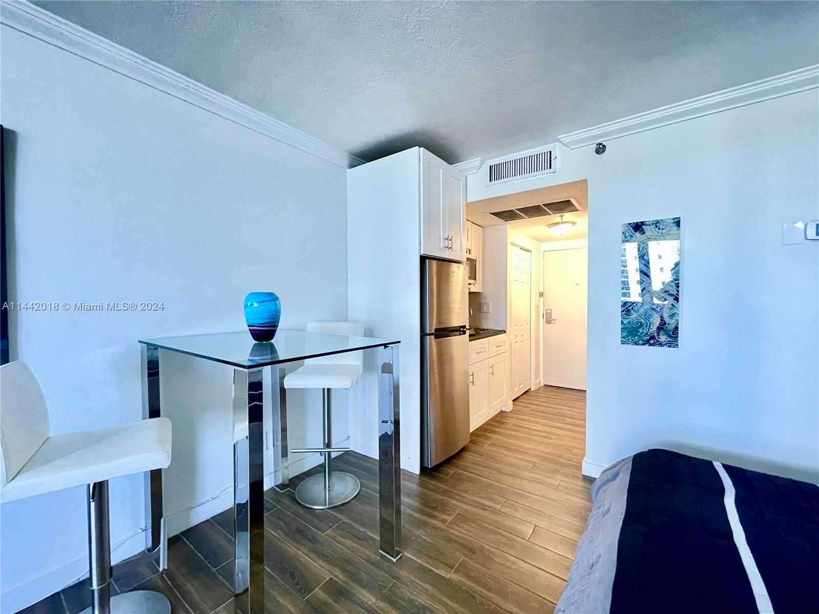 Small Image of 19201 #504, Sunny Isles Beach Number 13