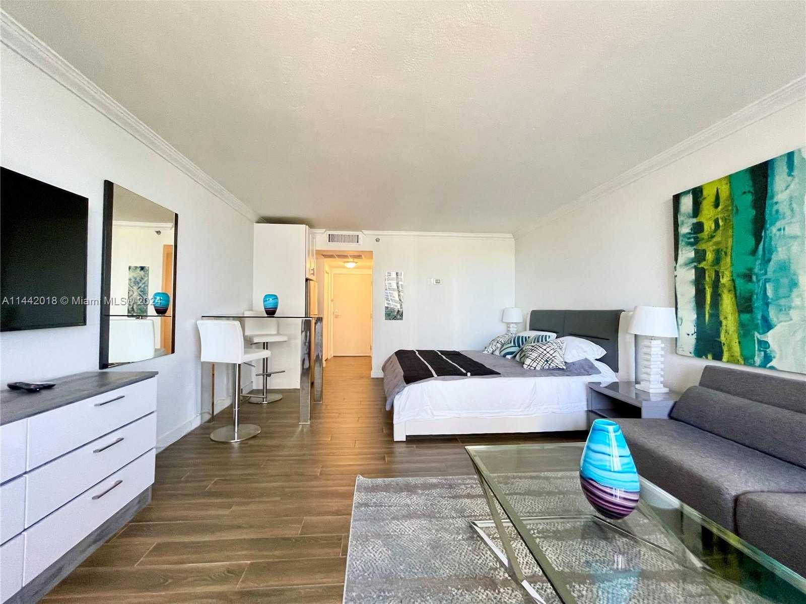 Small Image of 19201 #504, Sunny Isles Beach Number 5
