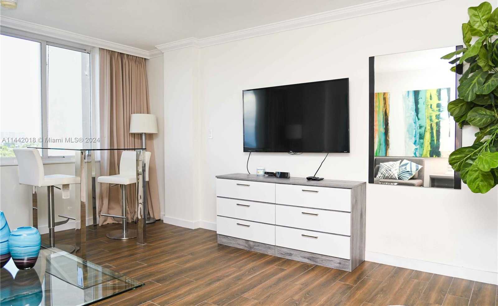 Small Image of 19201 #504, Sunny Isles Beach Number 8