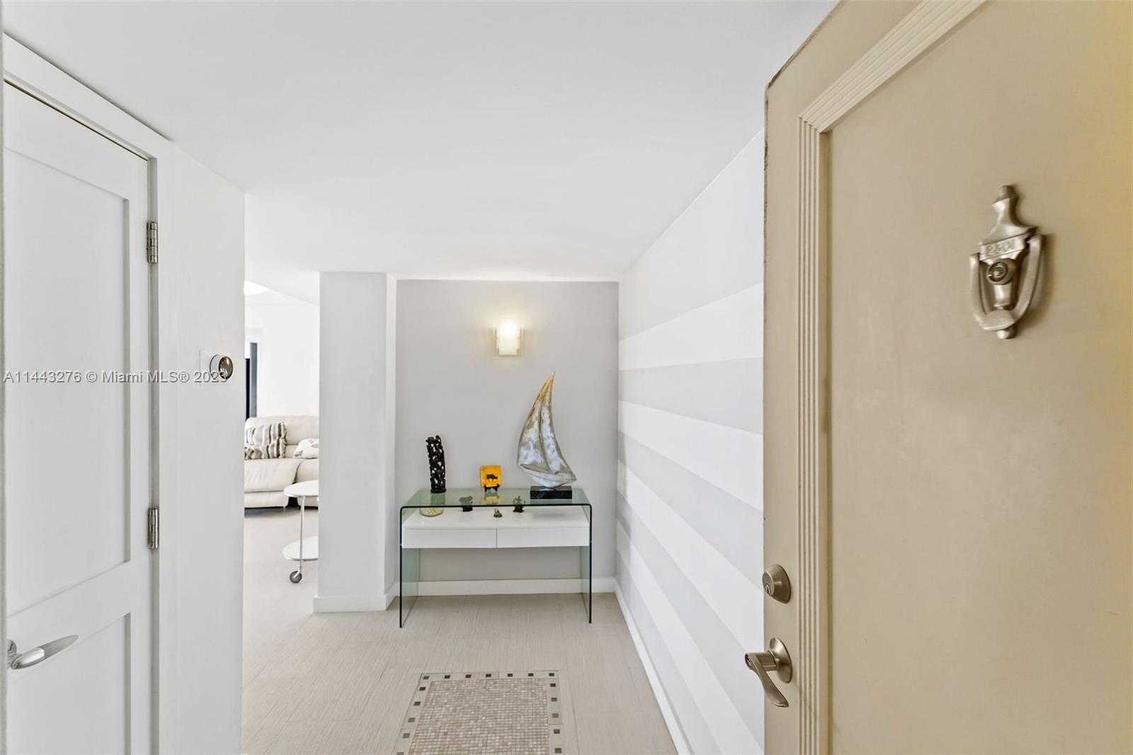 Small Image of 2655 COLLINS AVE #2301, Miami Beach Number 13