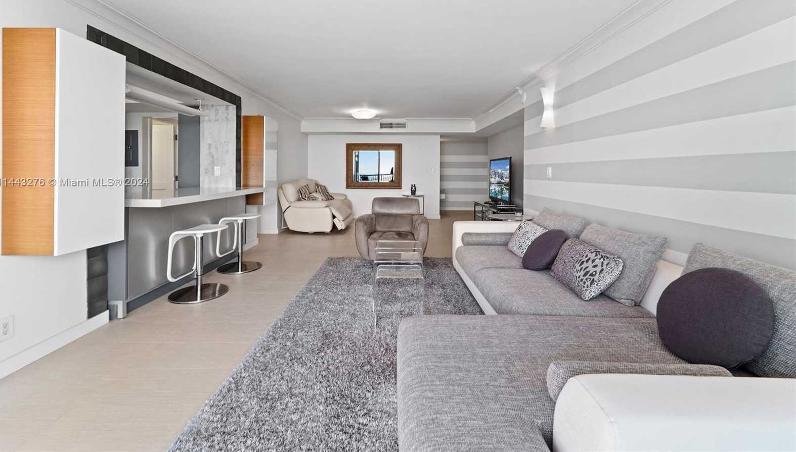 Small Image of 2655 COLLINS AVE #2301, Miami Beach Number 19