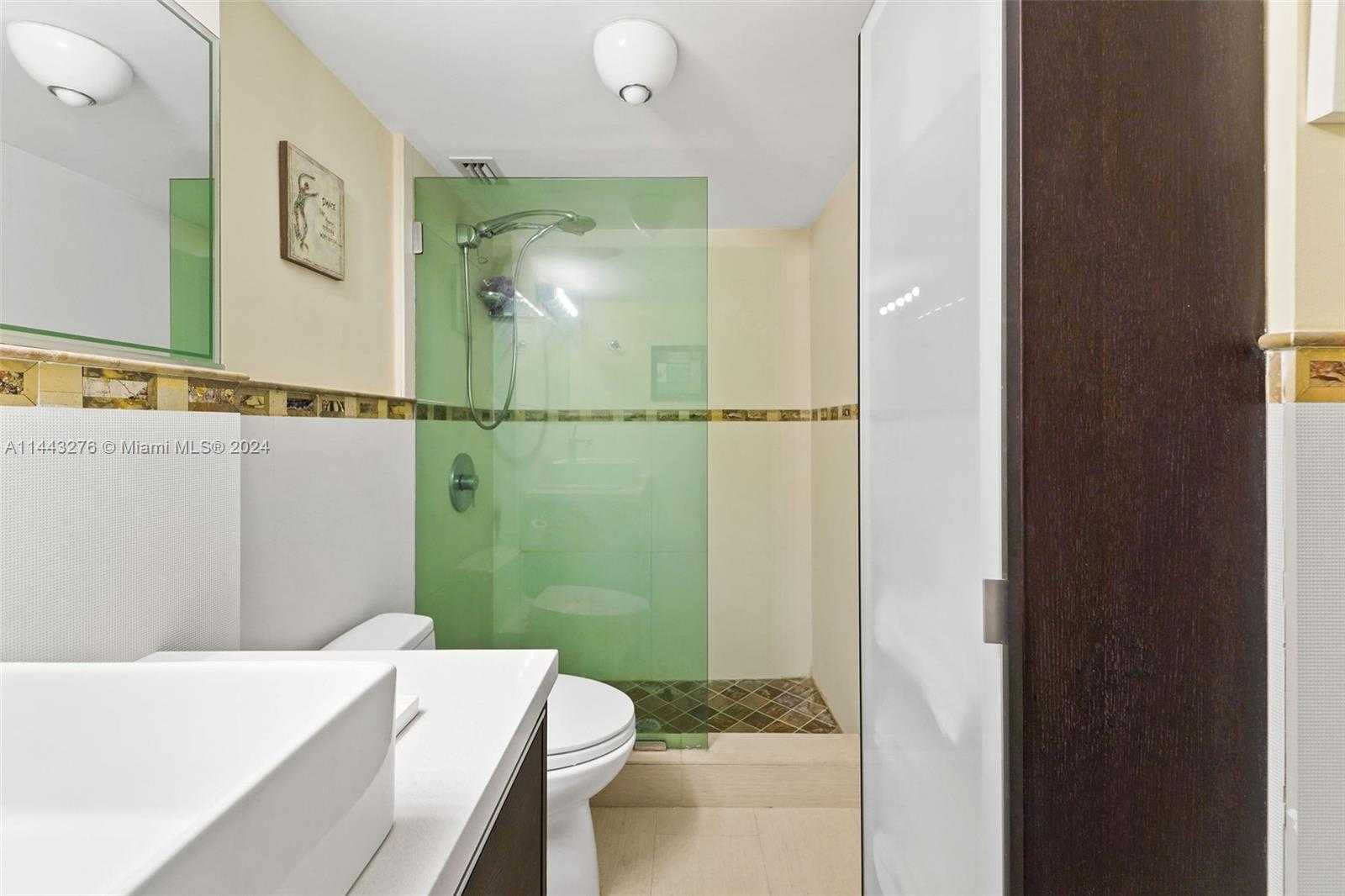 Small Image of 2655 COLLINS AVE #2301, Miami Beach Number 25