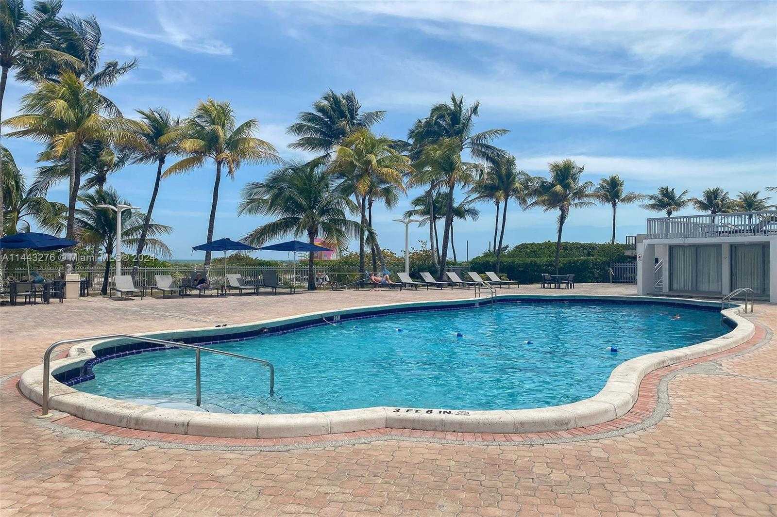 Small Image of 2655 COLLINS AVE #2301, Miami Beach Number 34