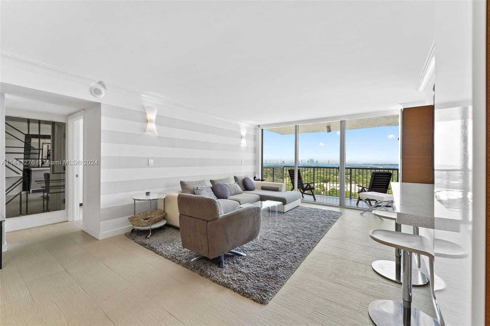 Small Image of 2655 COLLINS AVE #2301, Miami Beach Number 4