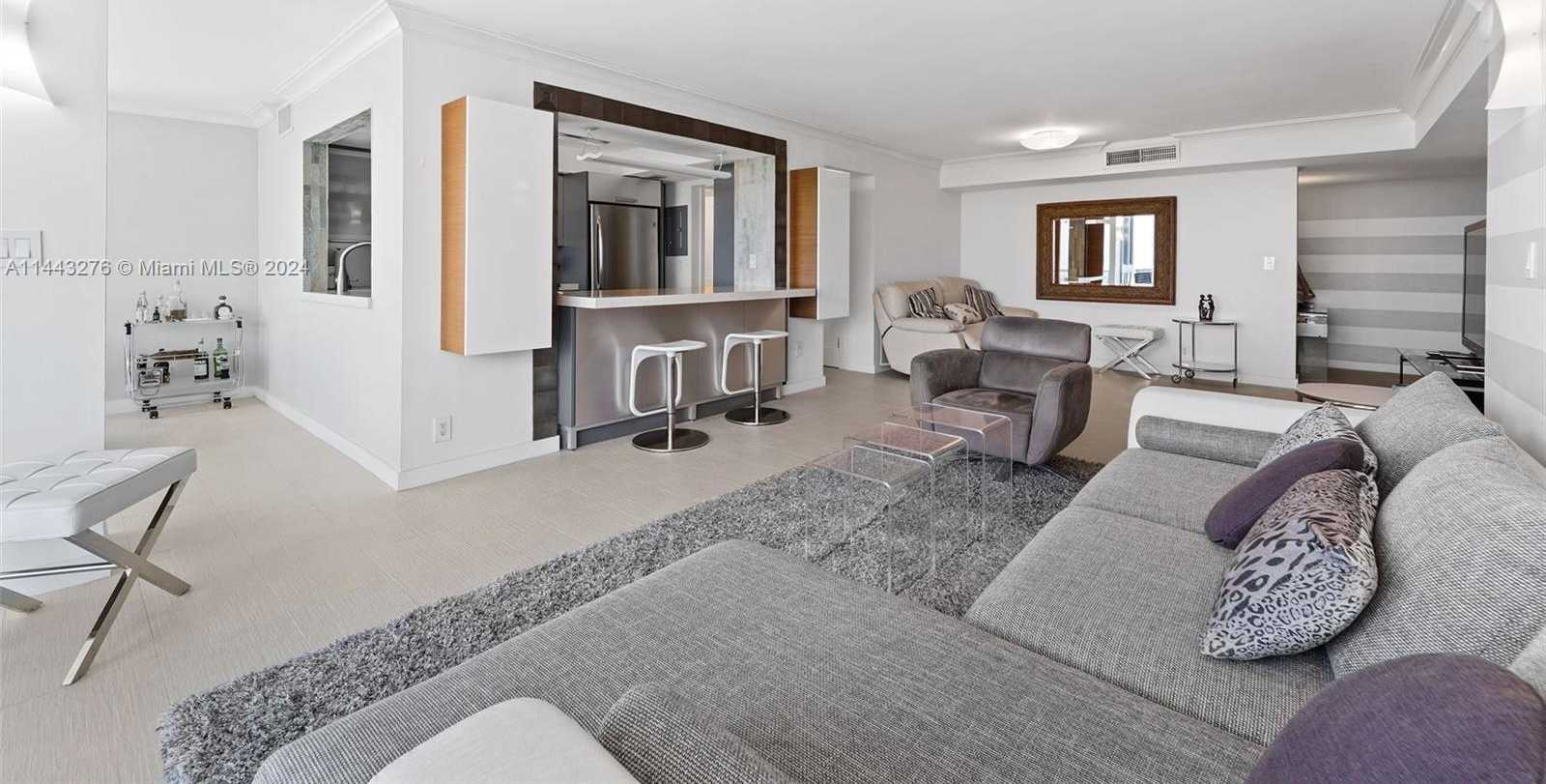 Small Image of 2655 COLLINS AVE #2301, Miami Beach Number 5