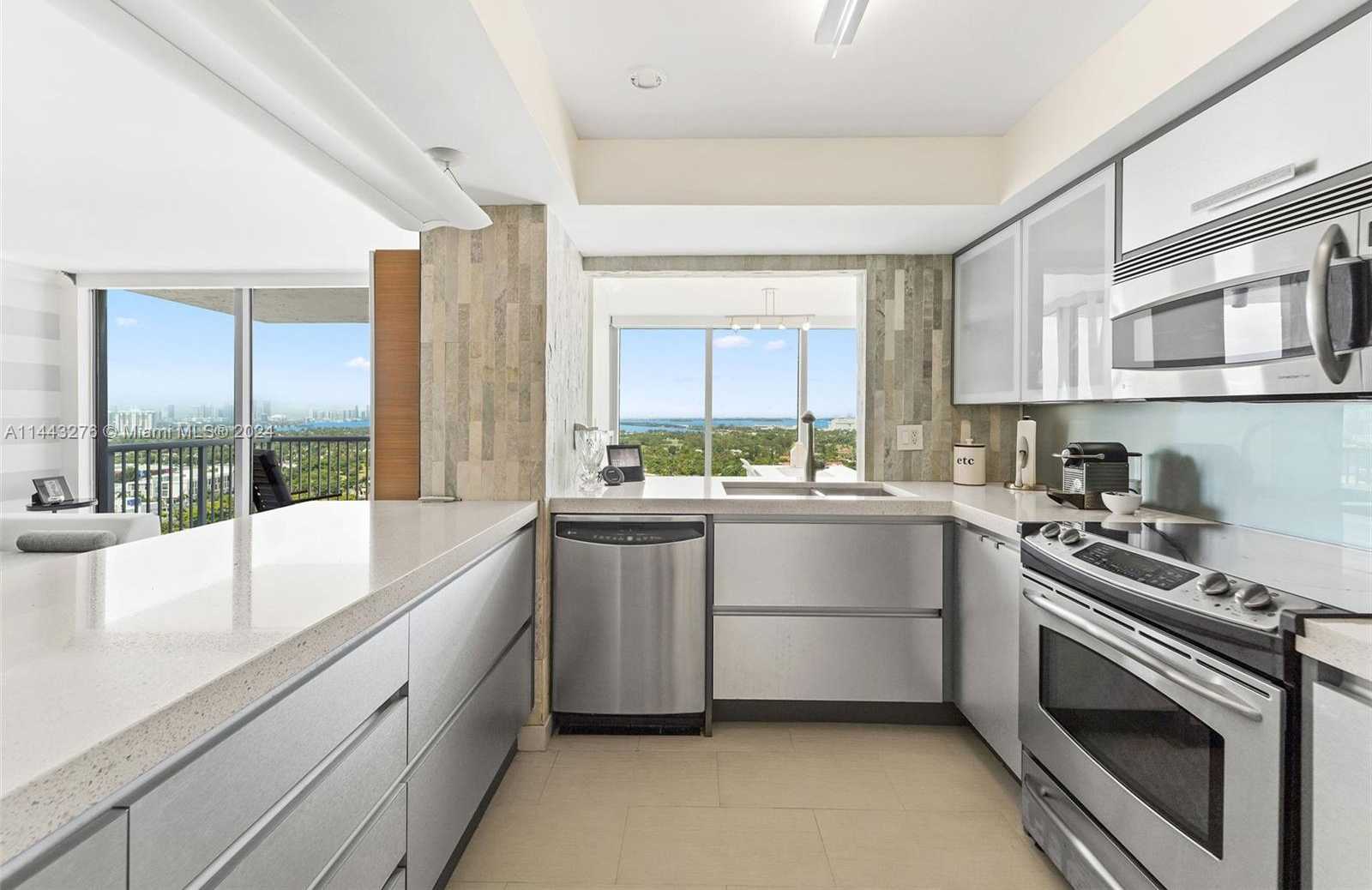 Small Image of 2655 COLLINS AVE #2301, Miami Beach Number 7