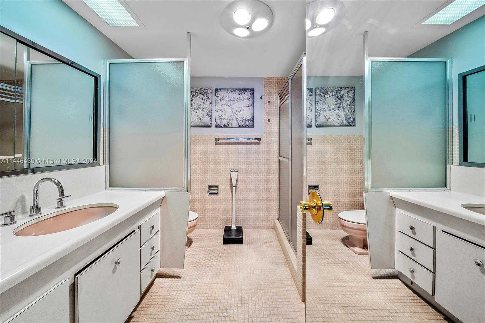 Small Image of 5255 COLLINS AVE #10A, Miami Beach Number 10
