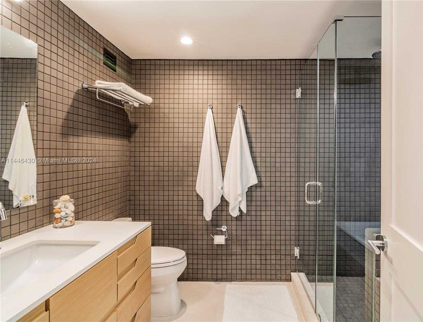Small Image of 5255 COLLINS AVE #10A, Miami Beach Number 11