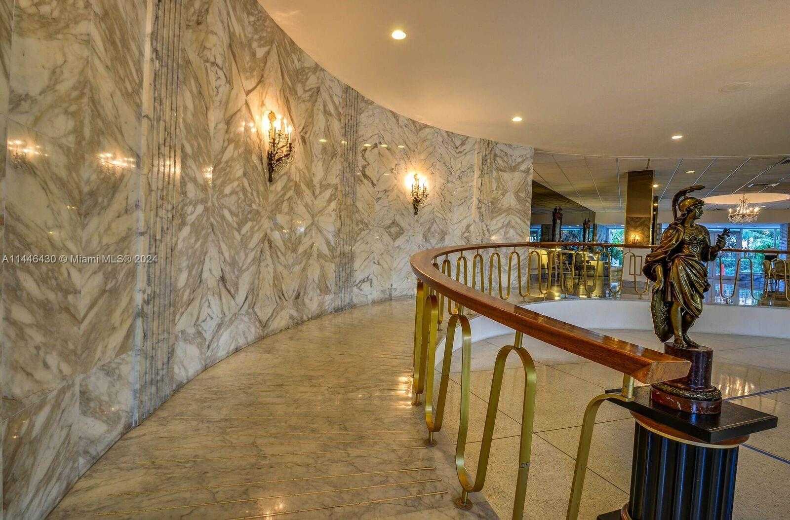 Small Image of 5255 COLLINS AVE #10A, Miami Beach Number 14