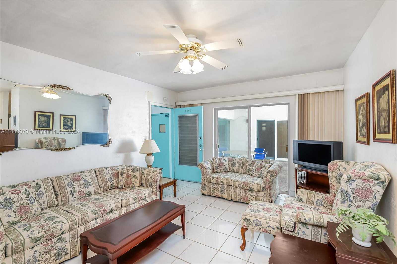 Small Image of 350 COLLINS AVE #307, Miami Beach Number 2