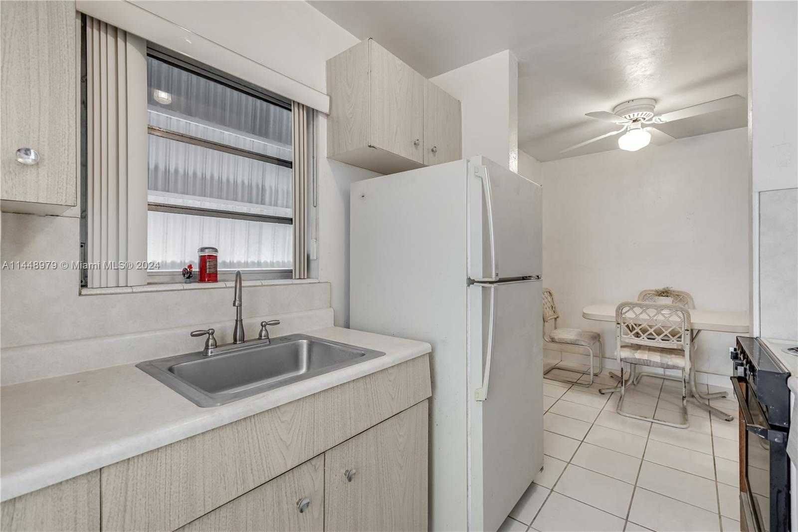 Small Image of 350 COLLINS AVE #307, Miami Beach Number 6