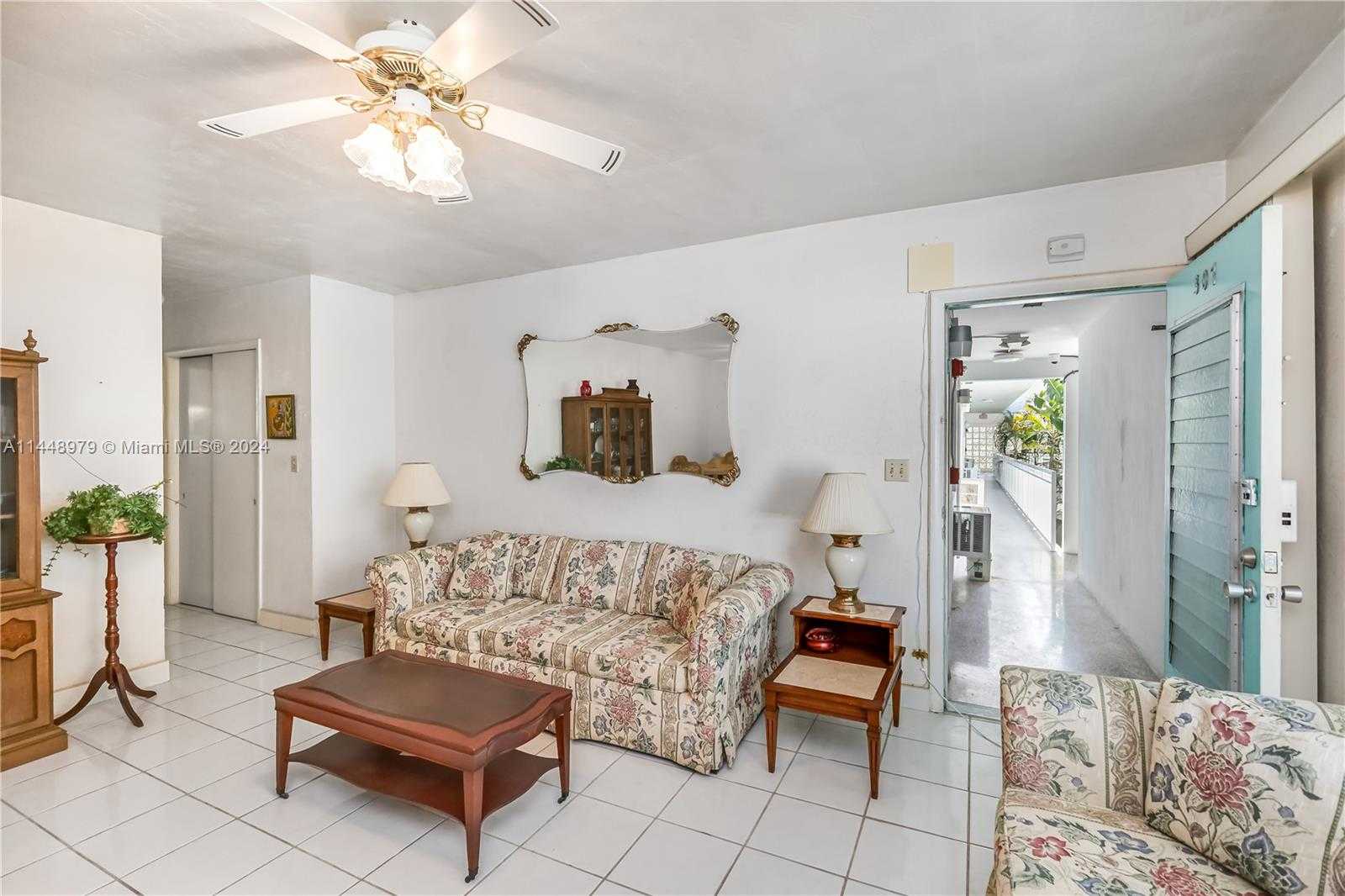 Small Image of 350 COLLINS AVE #307, Miami Beach Number 8