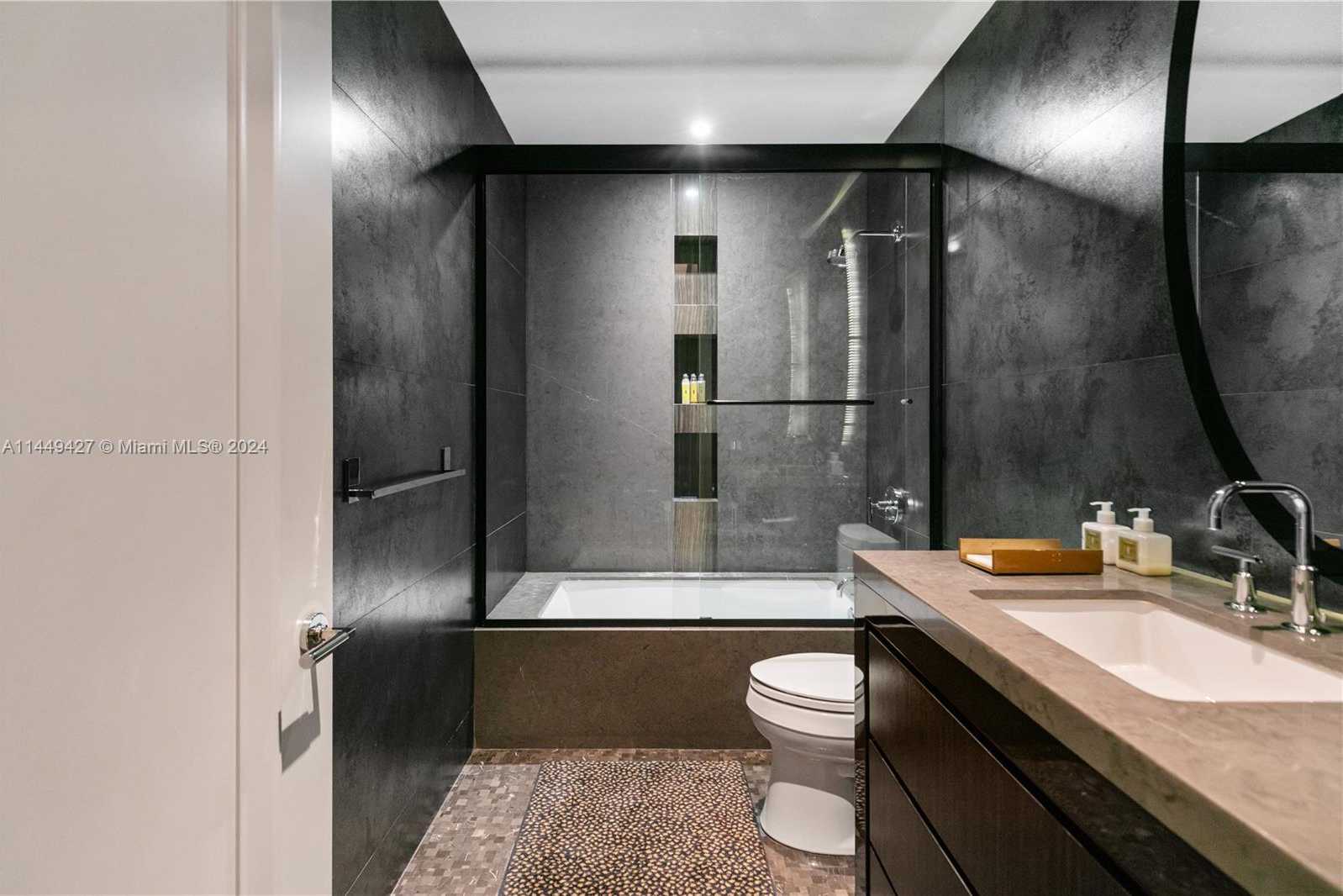 Small Image of 9705 COLLINS AVE #1803N, Bal Harbour Number 23