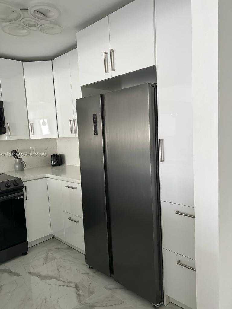 Small Image of 3725 SOUTH OCEAN DR #1503, Hollywood Number 4