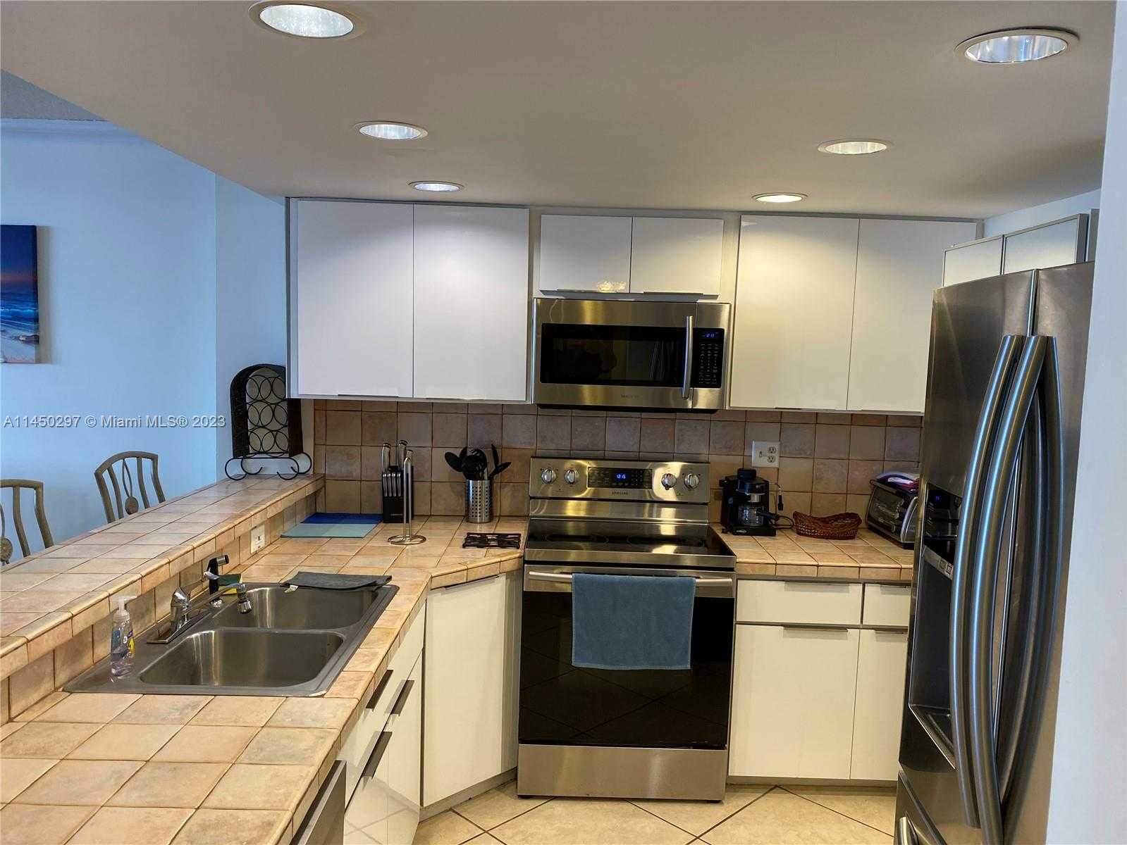Small Image of 3725 SOUTH OCEAN DR #1521, Hollywood Number 10