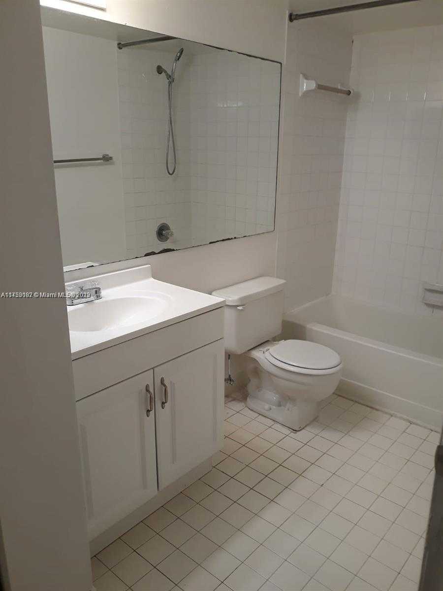 Small Image of 7630 WESTWOOD DR #318, Tamarac Number 10