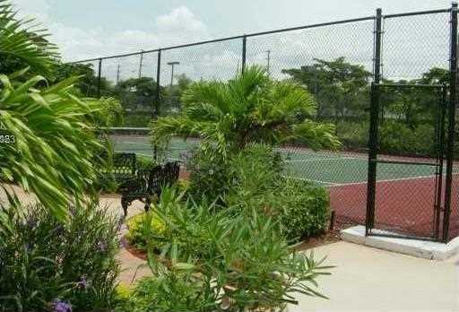 Small Image of 7630 WESTWOOD DR #318, Tamarac Number 4