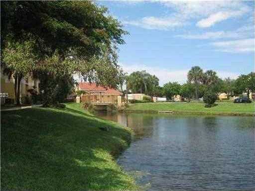 Small Image of 7630 WESTWOOD DR #318, Tamarac Number 5