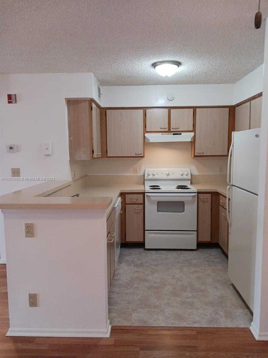 Small Image of 7630 WESTWOOD DR #318, Tamarac Number 8