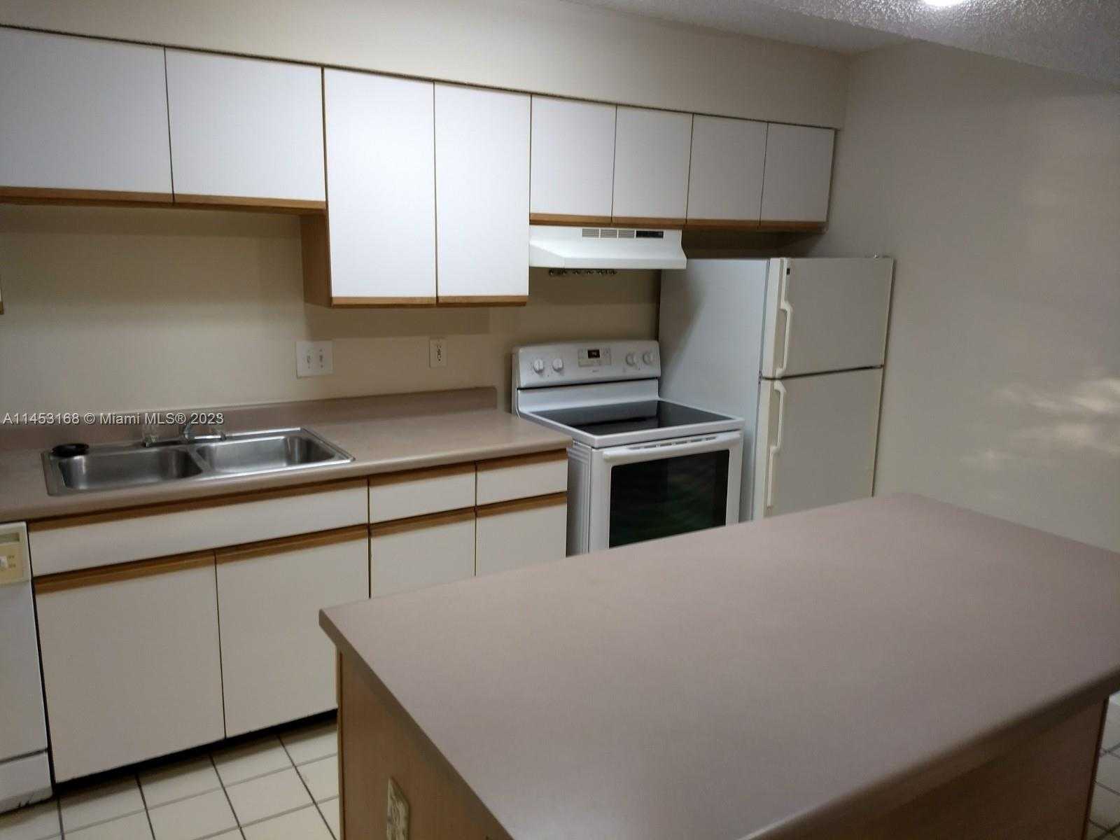 Small Image of 4055 WEST MCNAB RD #H303, Pompano Beach Number 5