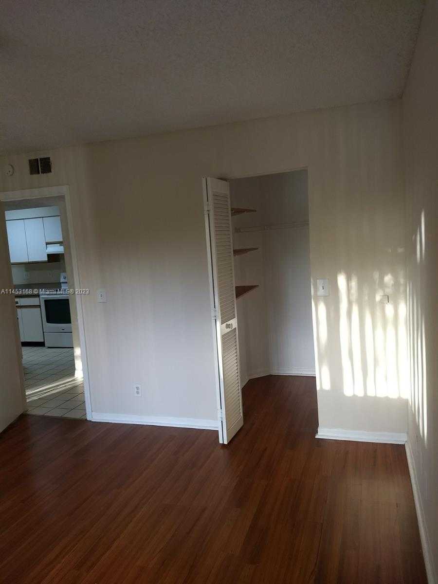Small Image of 4055 WEST MCNAB RD #H303, Pompano Beach Number 6