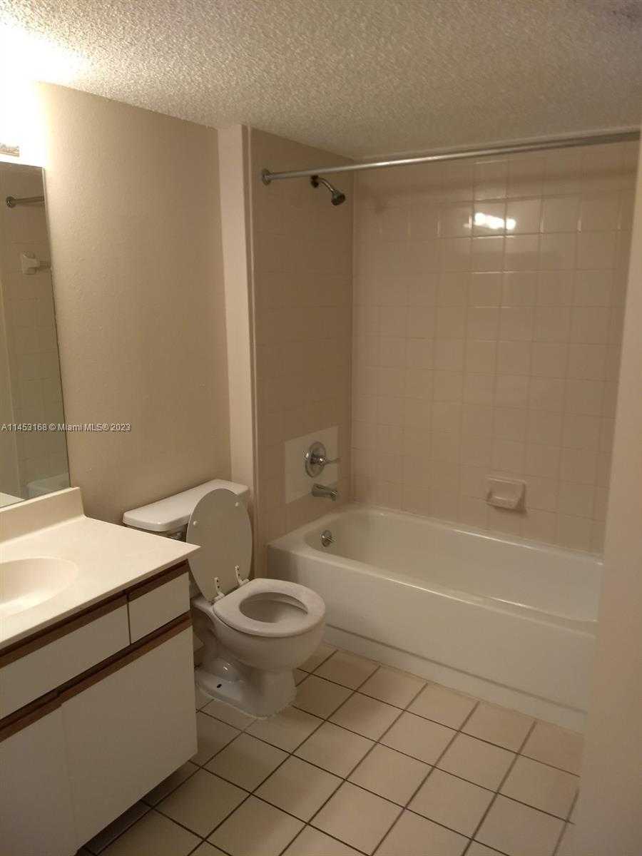 Small Image of 4055 WEST MCNAB RD #H303, Pompano Beach Number 8