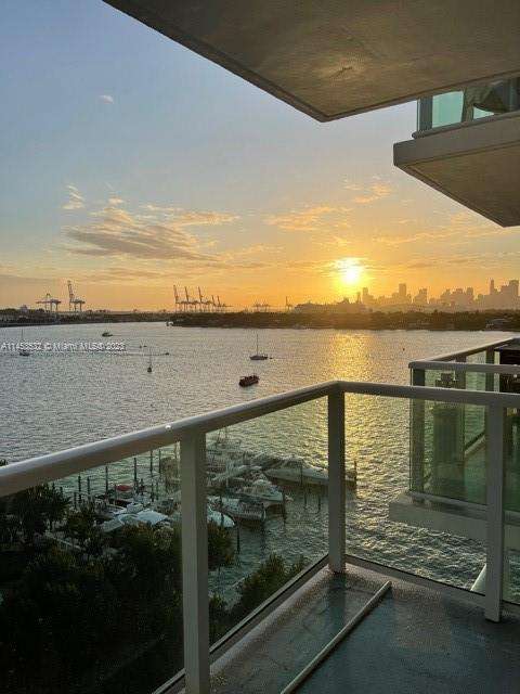 Small Image of Mirador 1000, 1000 West Ave, Miami Beach, FL 33139, USA Number 2