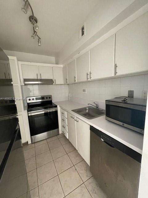 Small Image of Mirador 1000, 1000 West Ave, Miami Beach, FL 33139, USA Number 4
