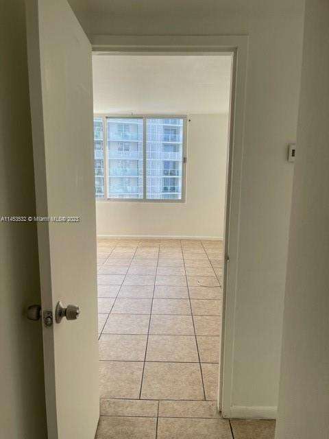 Small Image of Mirador 1000, 1000 West Ave, Miami Beach, FL 33139, USA Number 9