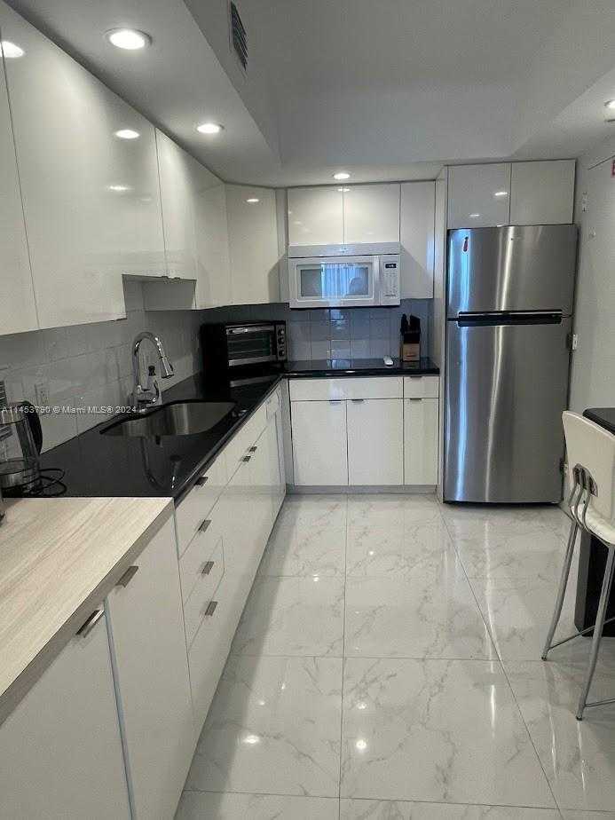 Small Image of 3801 SOUTH OCEAN DR #11F, Hollywood Number 6