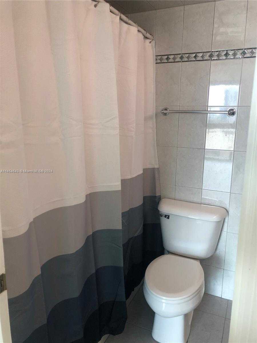 Small Image of 2655 COLLINS AVE #706, Miami Beach Number 26